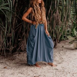 Thaluta teal maxi skirt